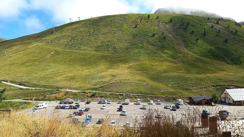 Paisaje de montaña en Astún, Valle del Aragón